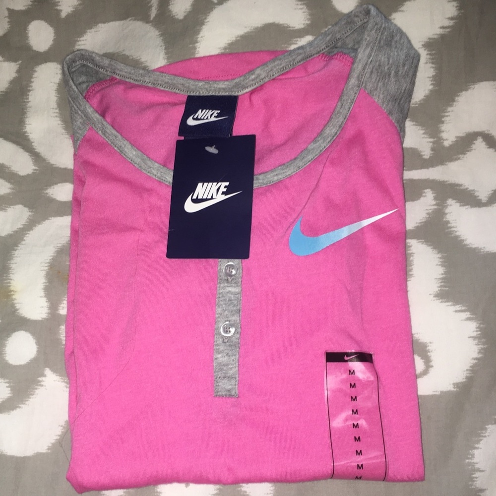 girls nike shirt